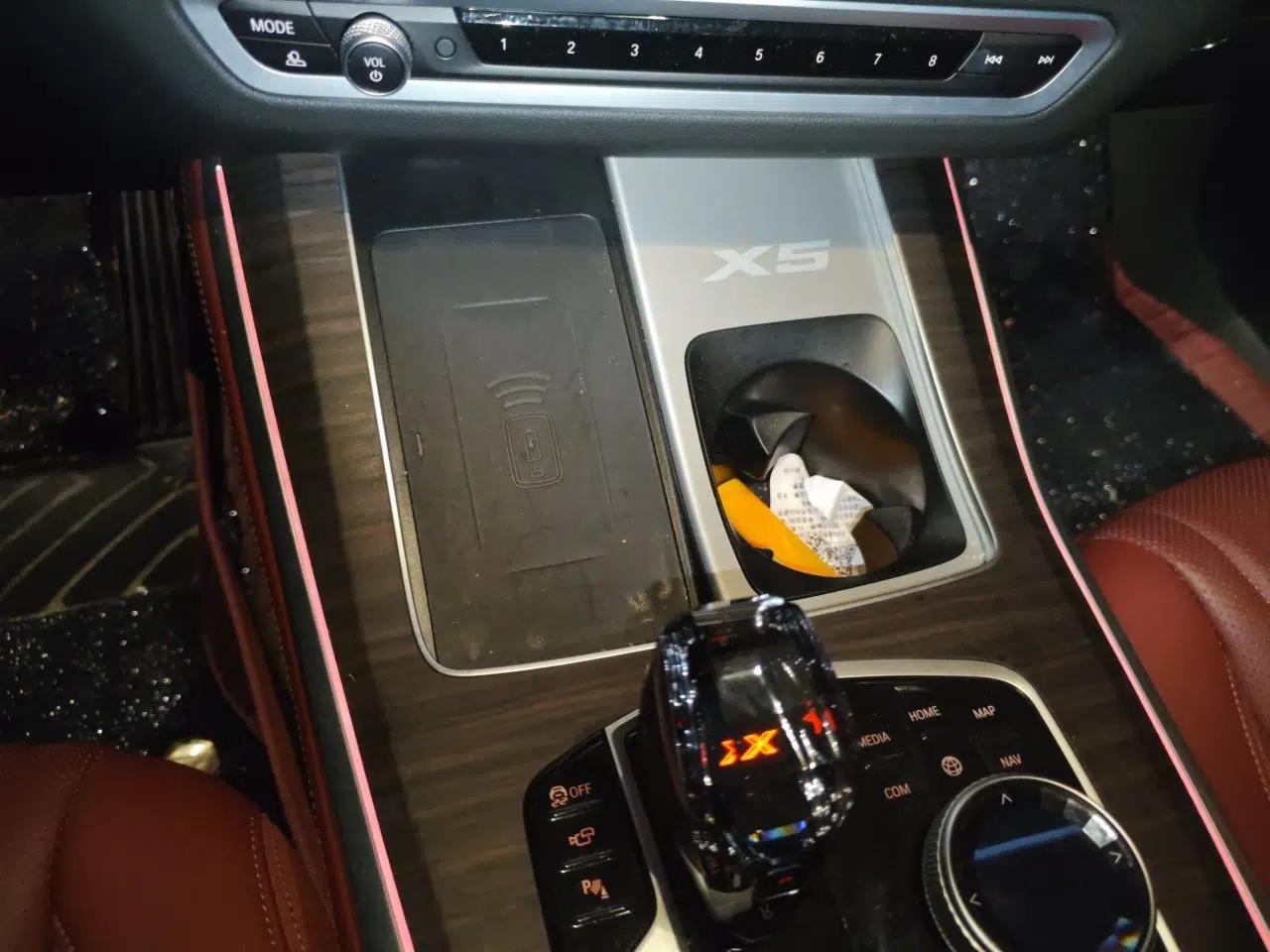 BMW X5 2022 xDrive 40Li M Sport Package — миниатюра 14