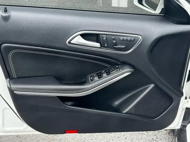 2017 Mercedes-Benz GLA 220 4MATIC Fashion Edition — миниатюра 11