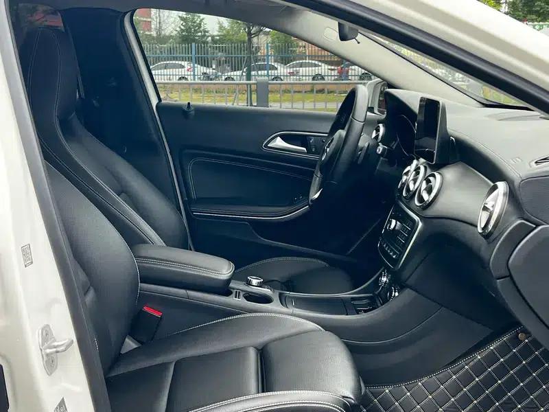 2017 Mercedes-Benz GLA 220 4MATIC Fashion Edition — миниатюра 20