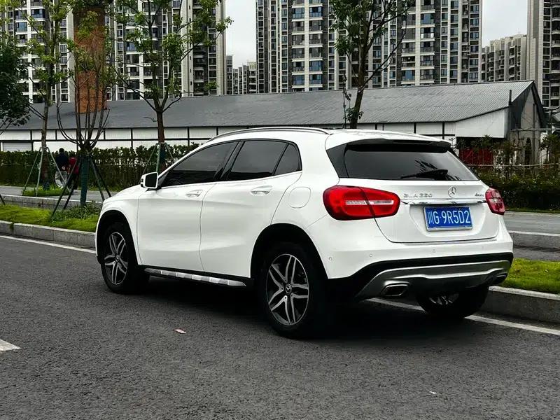 2017 Mercedes-Benz GLA 220 4MATIC Fashion Edition — миниатюра 5