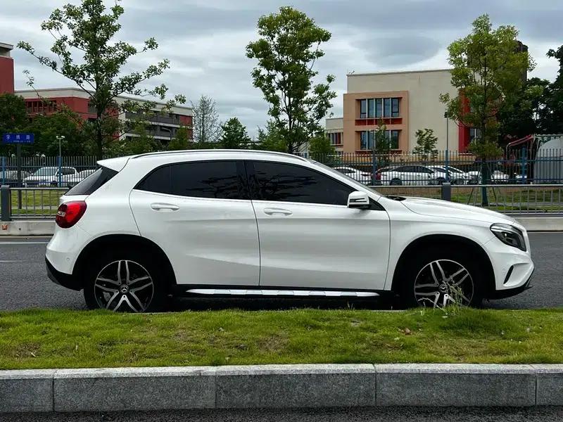 2017 Mercedes-Benz GLA 220 4MATIC Fashion Edition — миниатюра 8