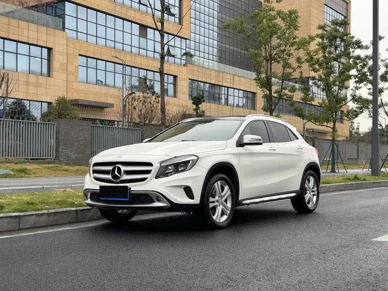 2016 Mercedes-Benz GLA 200 Blue Edition — миниатюра 1