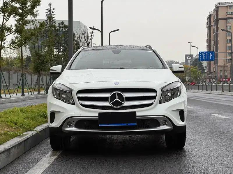 2016 Mercedes-Benz GLA 200 Blue Edition — миниатюра 2