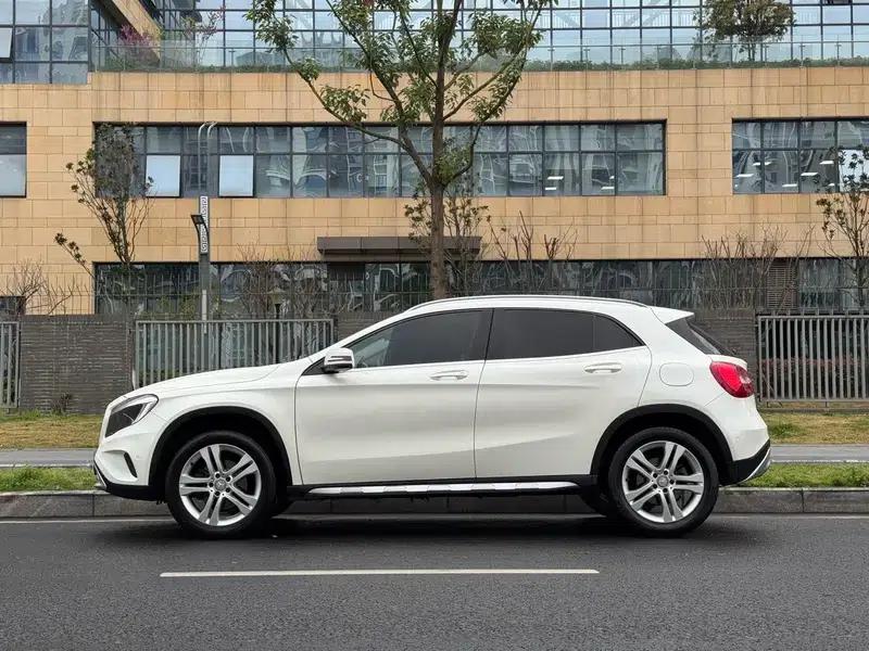 2016 Mercedes-Benz GLA 200 Blue Edition — миниатюра 3