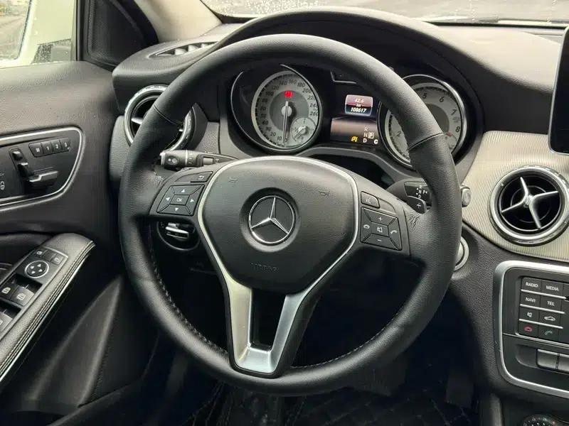2016 Mercedes-Benz GLA 200 Blue Edition — миниатюра 8