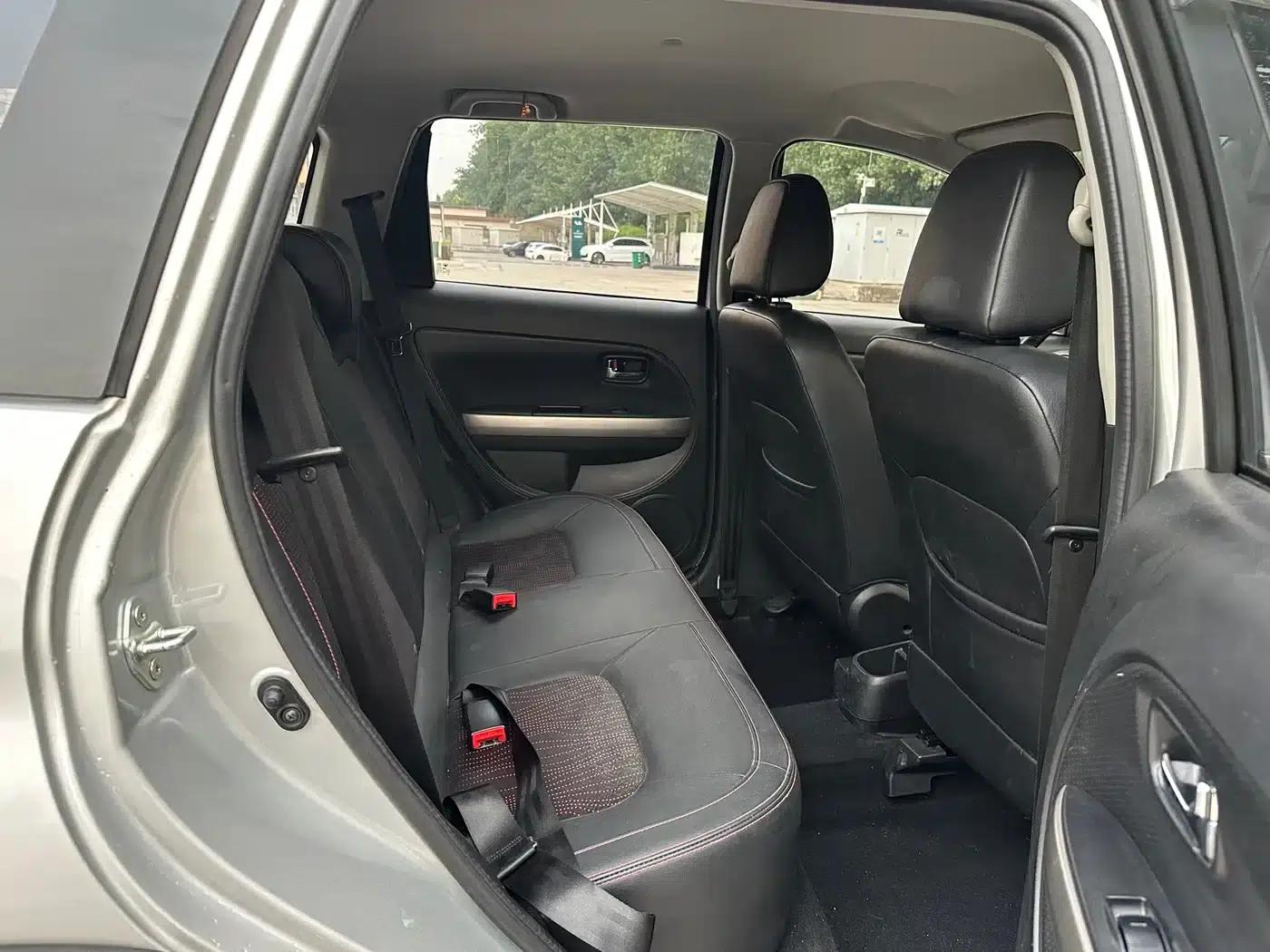 Great Wall M4 2012 1.5L Manual Deluxe Edition — миниатюра 13