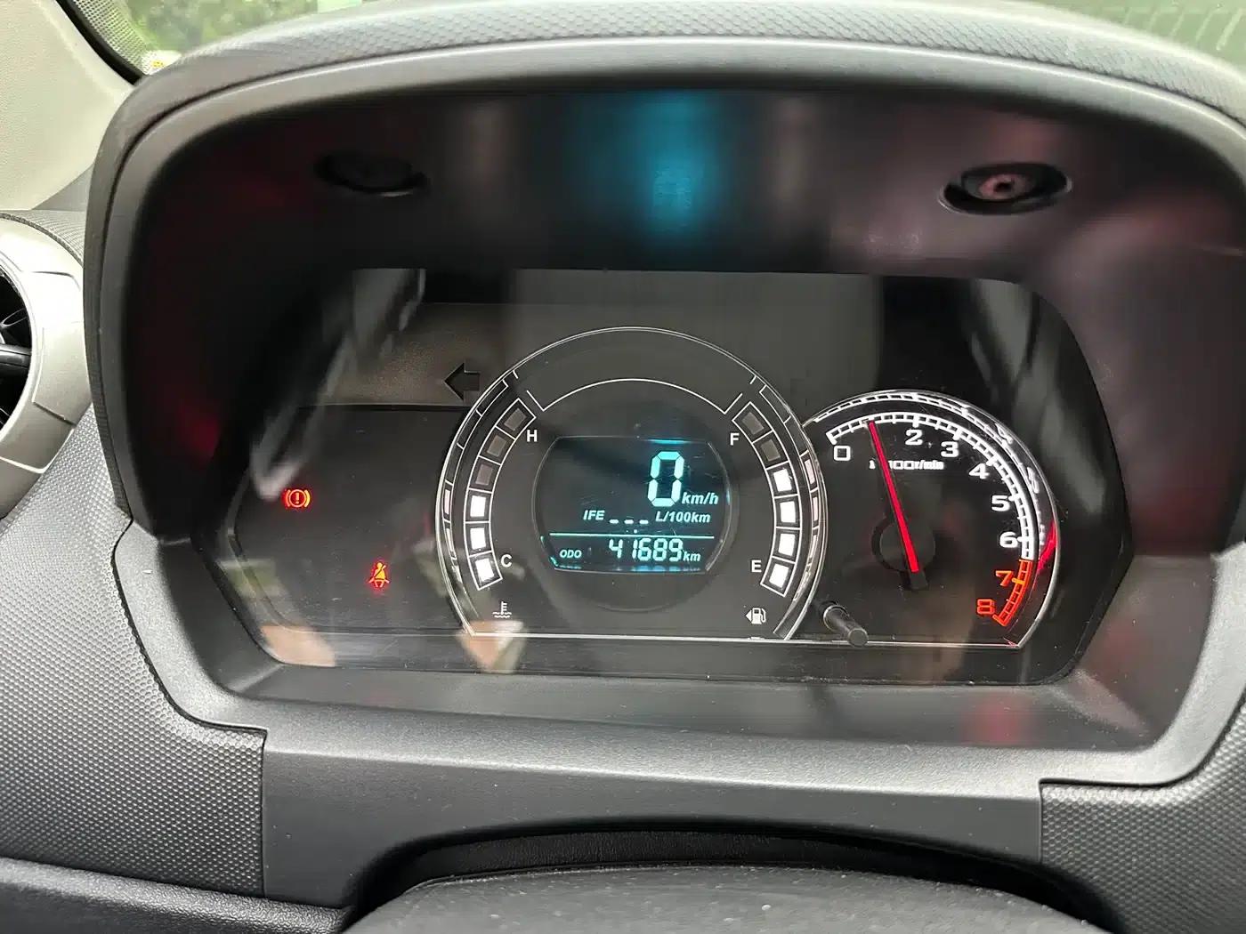 Great Wall M4 2012 1.5L Manual Deluxe Edition — миниатюра 17