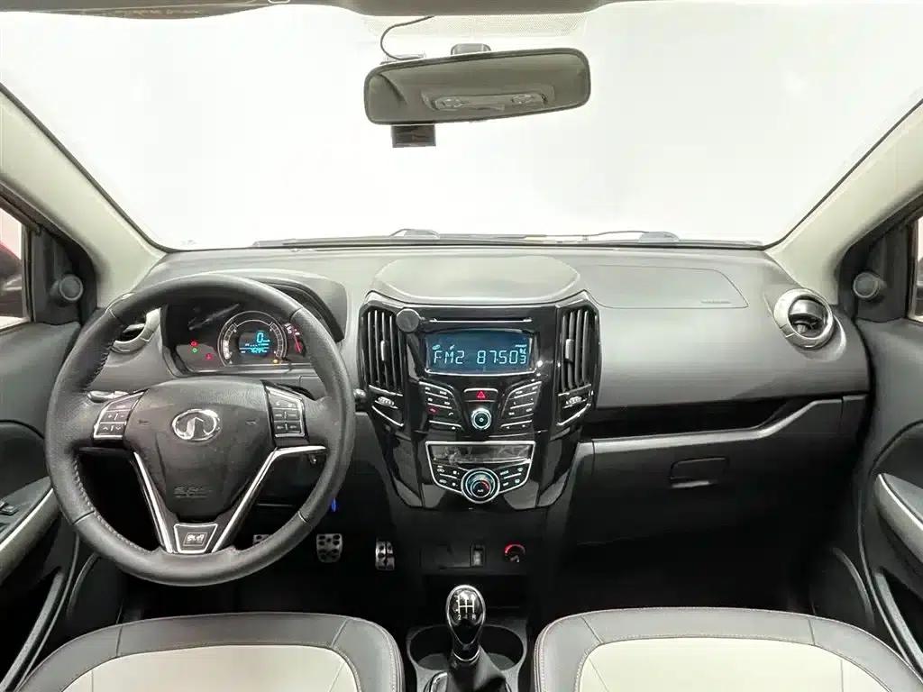 Great Wall M4 2014 1.5L Manual Comfort Model — миниатюра 16