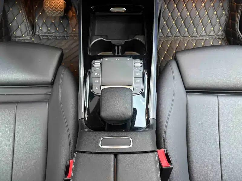 2020 Mercedes-Benz GLB 200 Dynamic — миниатюра 15