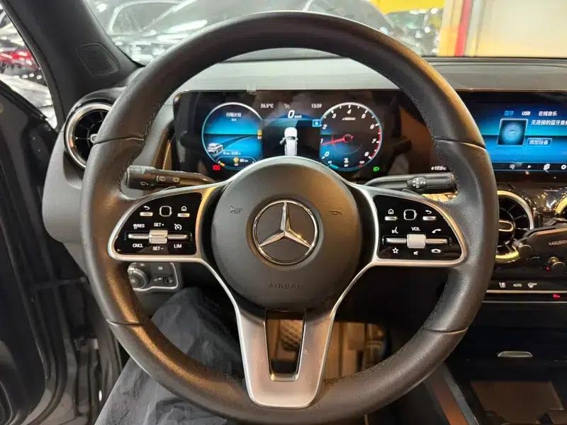 2021 Mercedes-Benz GLB 180 Fashion Edition — миниатюра 15