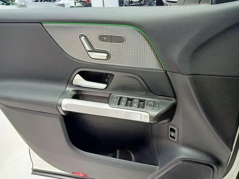 2022 Mercedes-Benz GLB 220 Fashion Edition — миниатюра 24