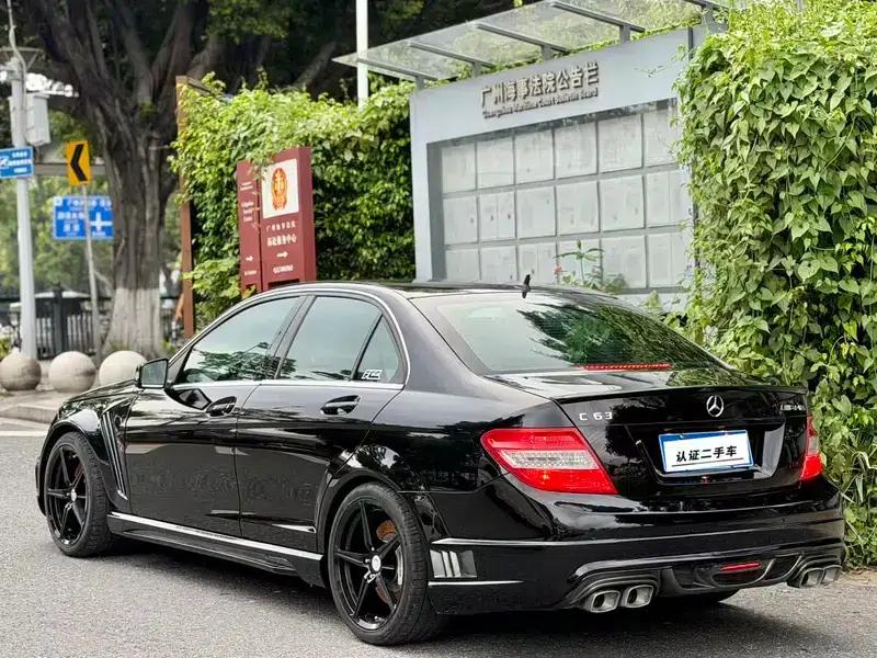 2010 Mercedes-Benz C-Class AMG C 63 Dynamic Enhanced Edition — миниатюра 3