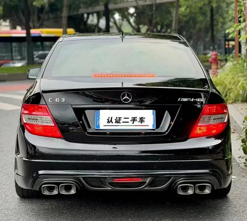 2010 Mercedes-Benz C-Class AMG C 63 Dynamic Enhanced Edition — миниатюра 4