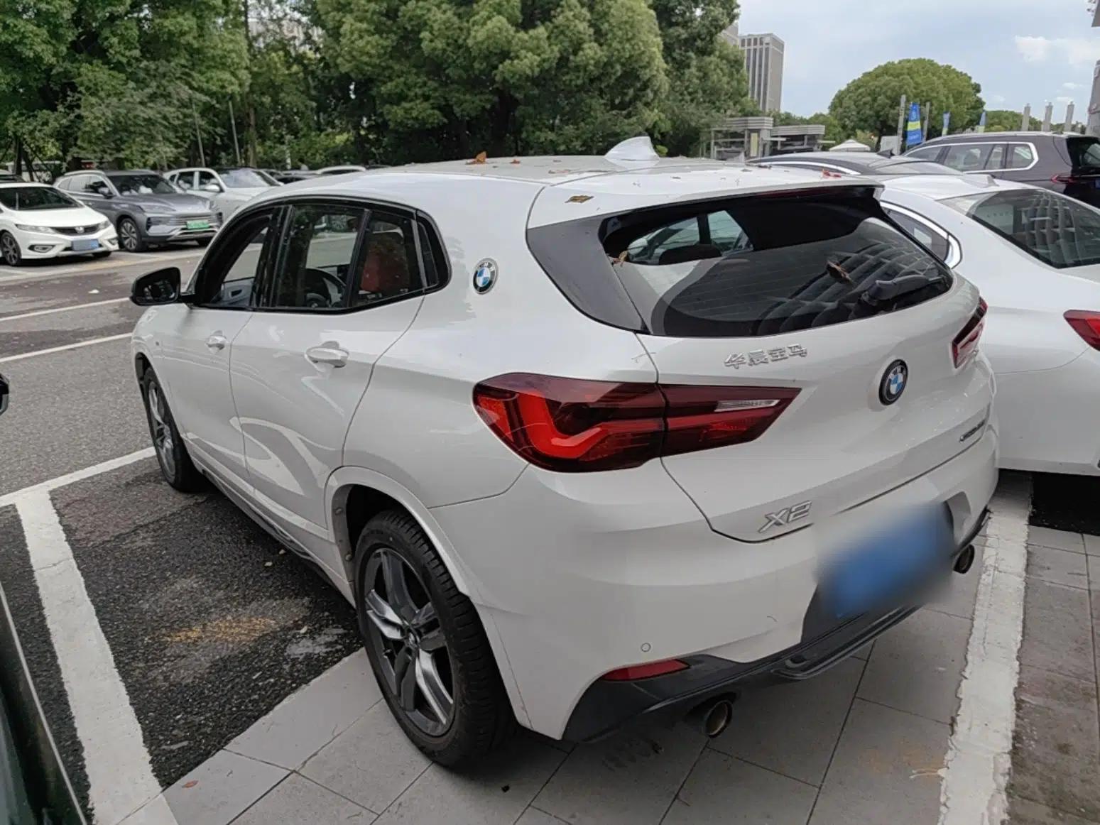 BMW X2 2023 sDrive25i M Sport Night Edition — миниатюра 4
