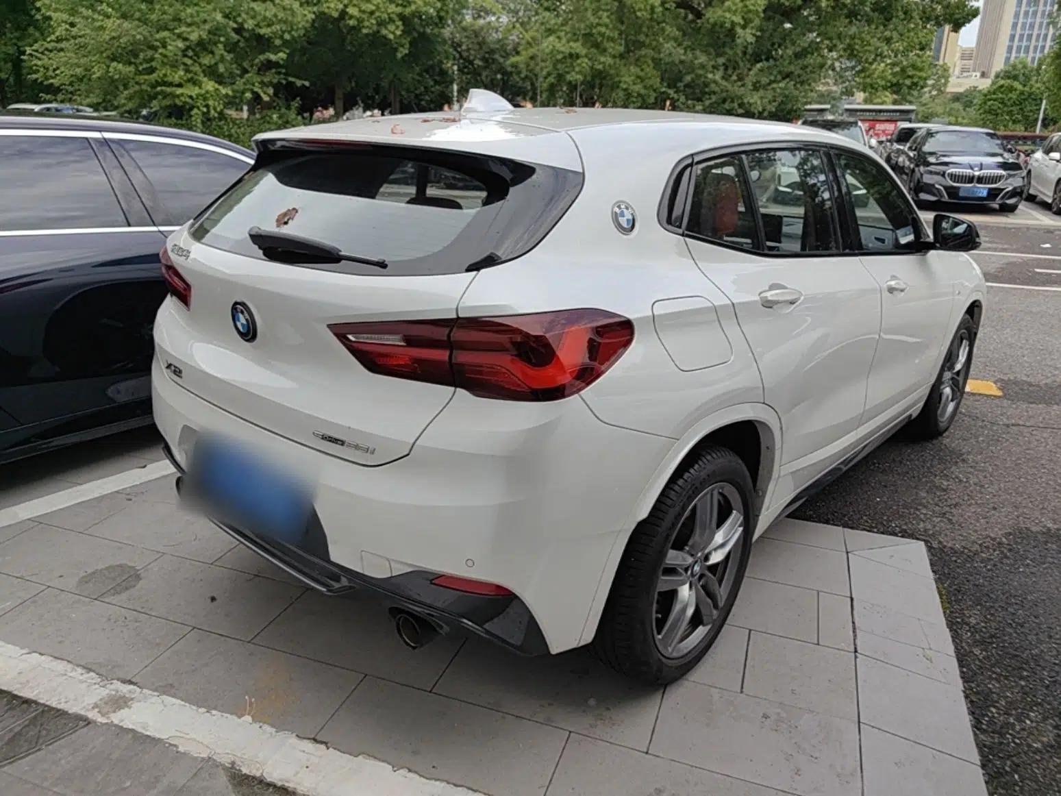 BMW X2 2023 sDrive25i M Sport Night Edition — миниатюра 6