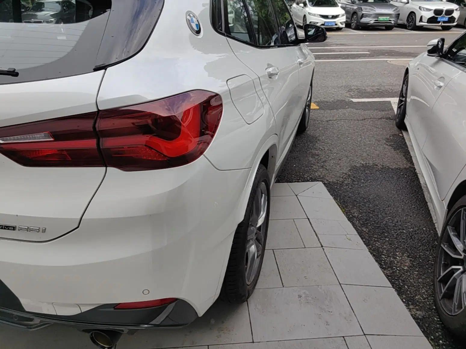BMW X2 2023 sDrive25i M Sport Night Edition — миниатюра 9
