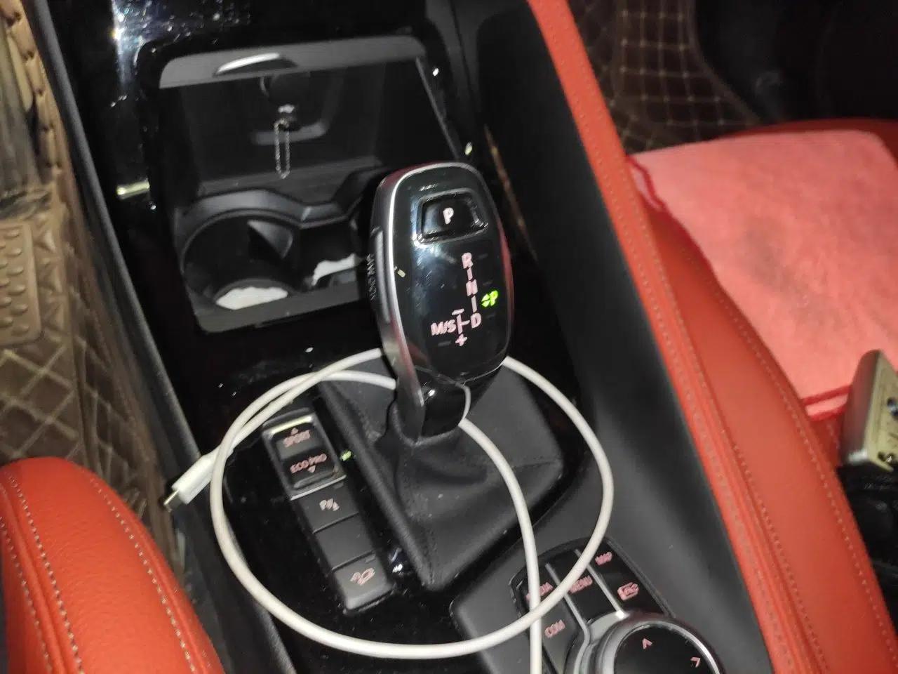 BMW X2 2021 xDrive25i M Sport Package — миниатюра 14