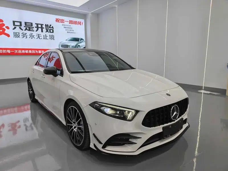 2022 Mercedes-Benz A-Class AMG A 35 L 4MATIC — миниатюра 3