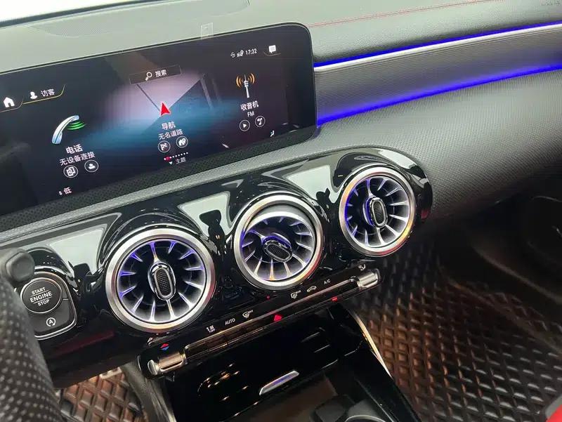 2022 Mercedes-Benz A-Class AMG A 35 L 4MATIC — миниатюра 11