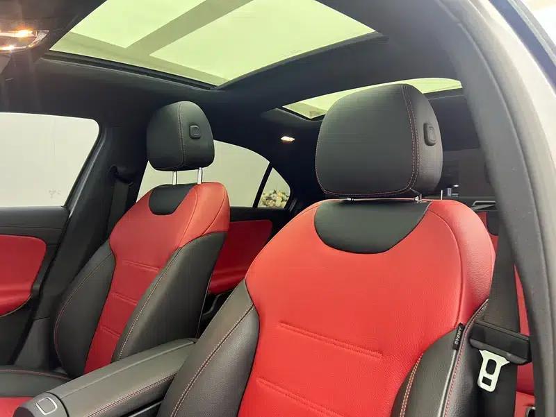 2022 Mercedes-Benz A-Class AMG A 35 L 4MATIC — миниатюра 23