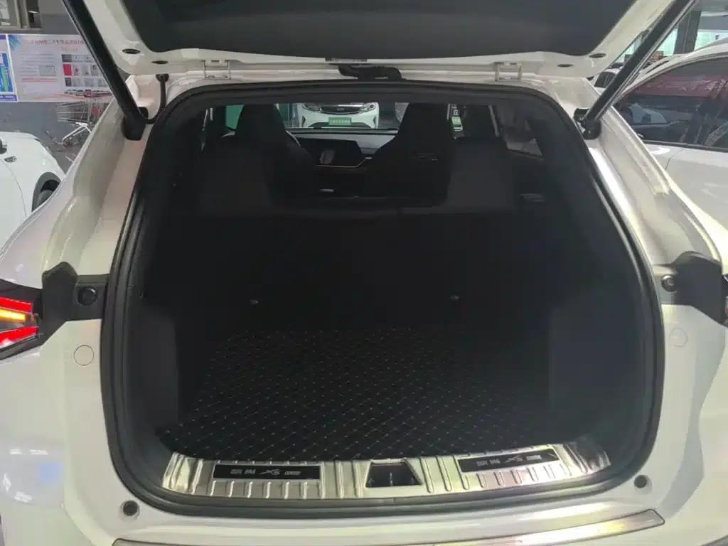 Changan Oushang X5 PLUS 2023 Facelift 1.5T DCT Premium Edition — миниатюра 19