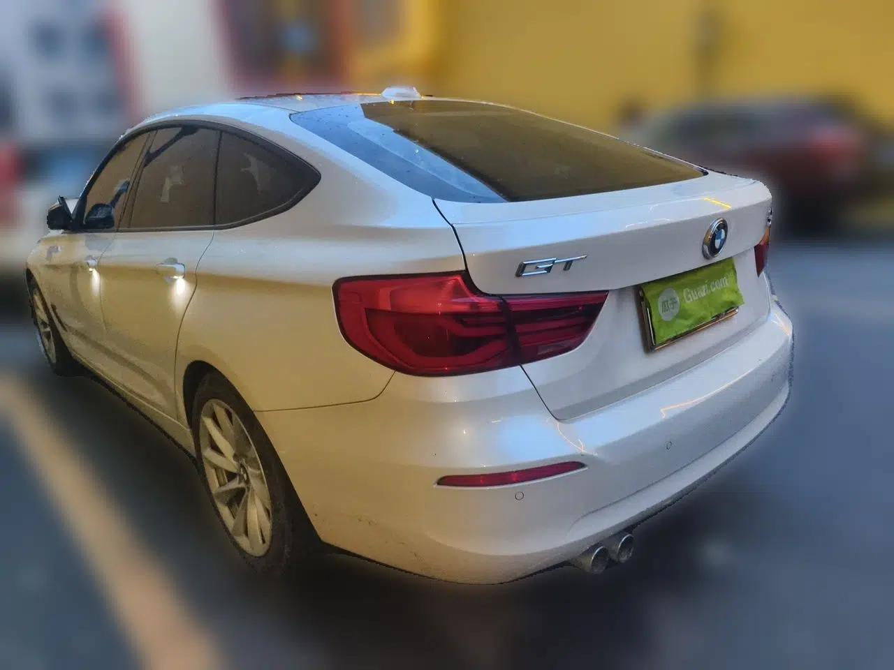BMW 3 Series GT 2018 320i Sport Edition — миниатюра 4