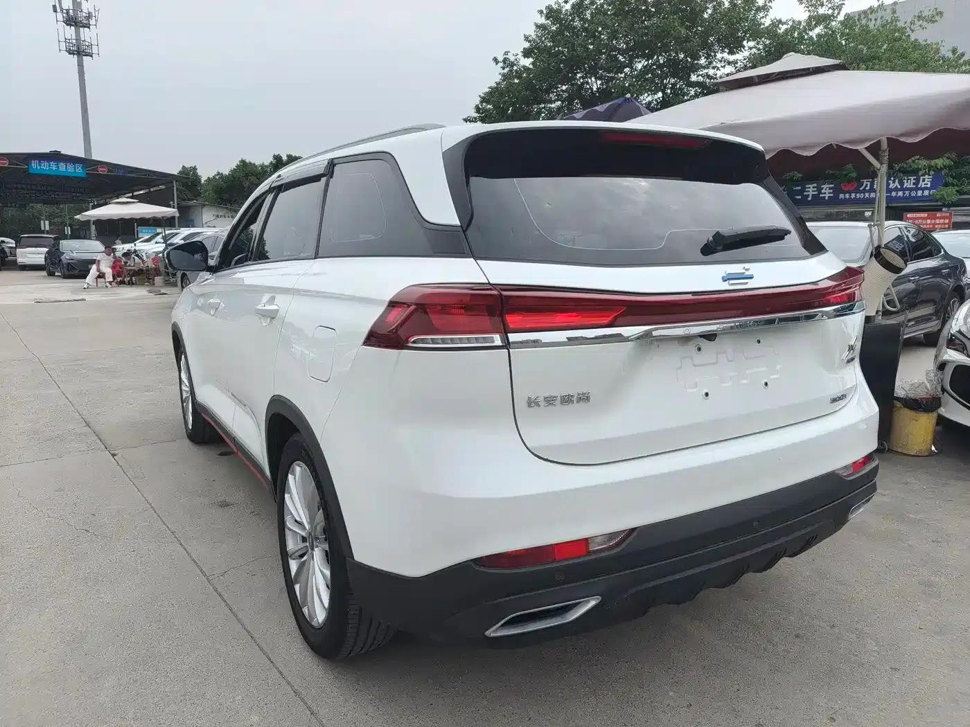 Changan Oushang X7 PLUS 2023 Enjoy Edition 1.5T Automatic Smart Enjoyment 7-Seater — миниатюра 11