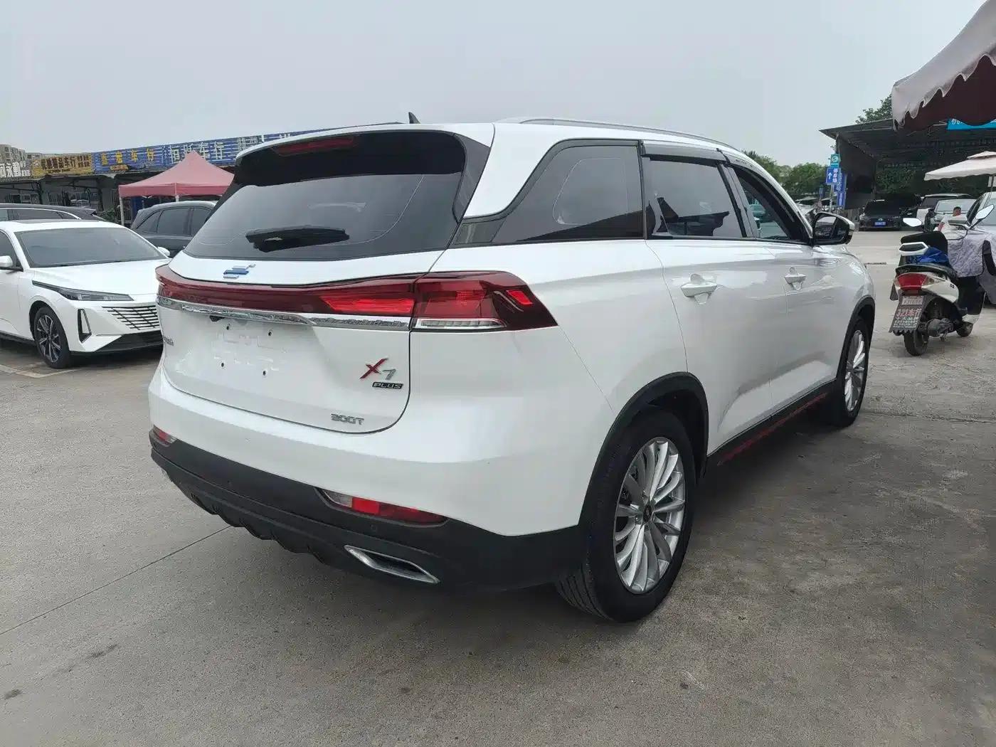 Changan Oushang X7 PLUS 2023 Enjoy Edition 1.5T Automatic Smart Enjoyment 7-Seater — миниатюра 9