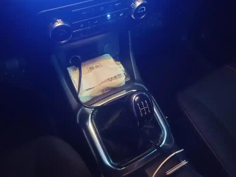 Changan Oushang X70A 2018 1.5L Manual Comfort Model — миниатюра 16