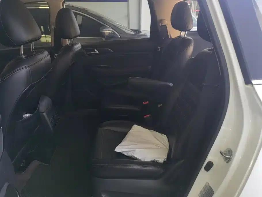 Changan Oushang A800 2017 1.6L Manual Comfort Model — миниатюра 11