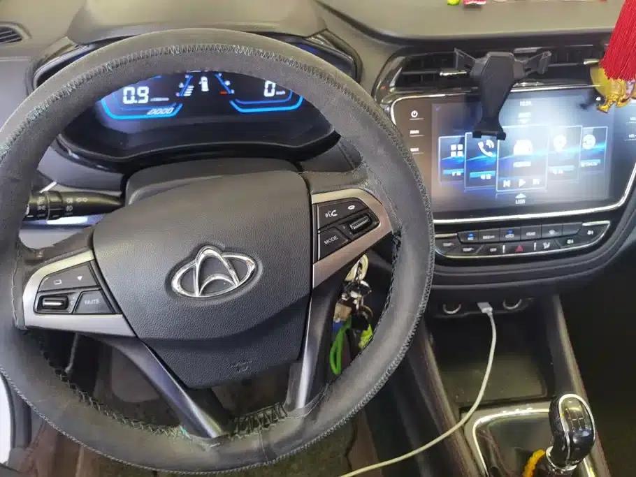 Changan Oushang A800 2017 1.6L Manual Comfort Model — миниатюра 12