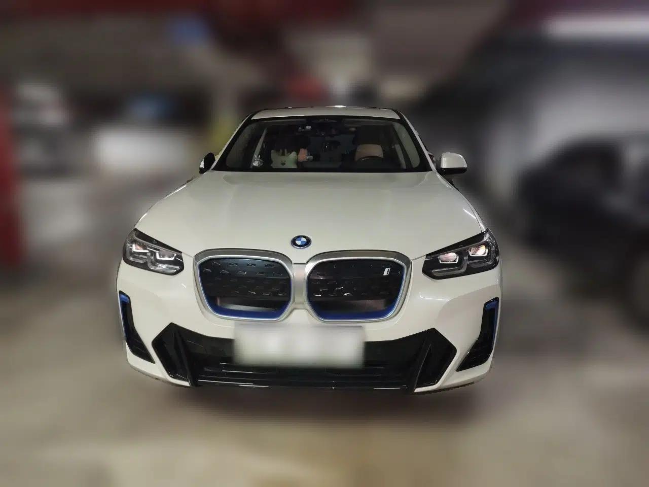 BMW iX3 2022 Leading Model — миниатюра 2