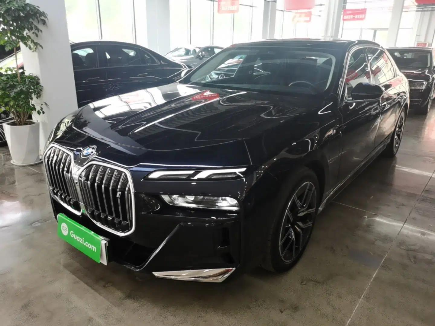 BMW i7 2023 eDrive50L Leading M Sport Package — миниатюра 1