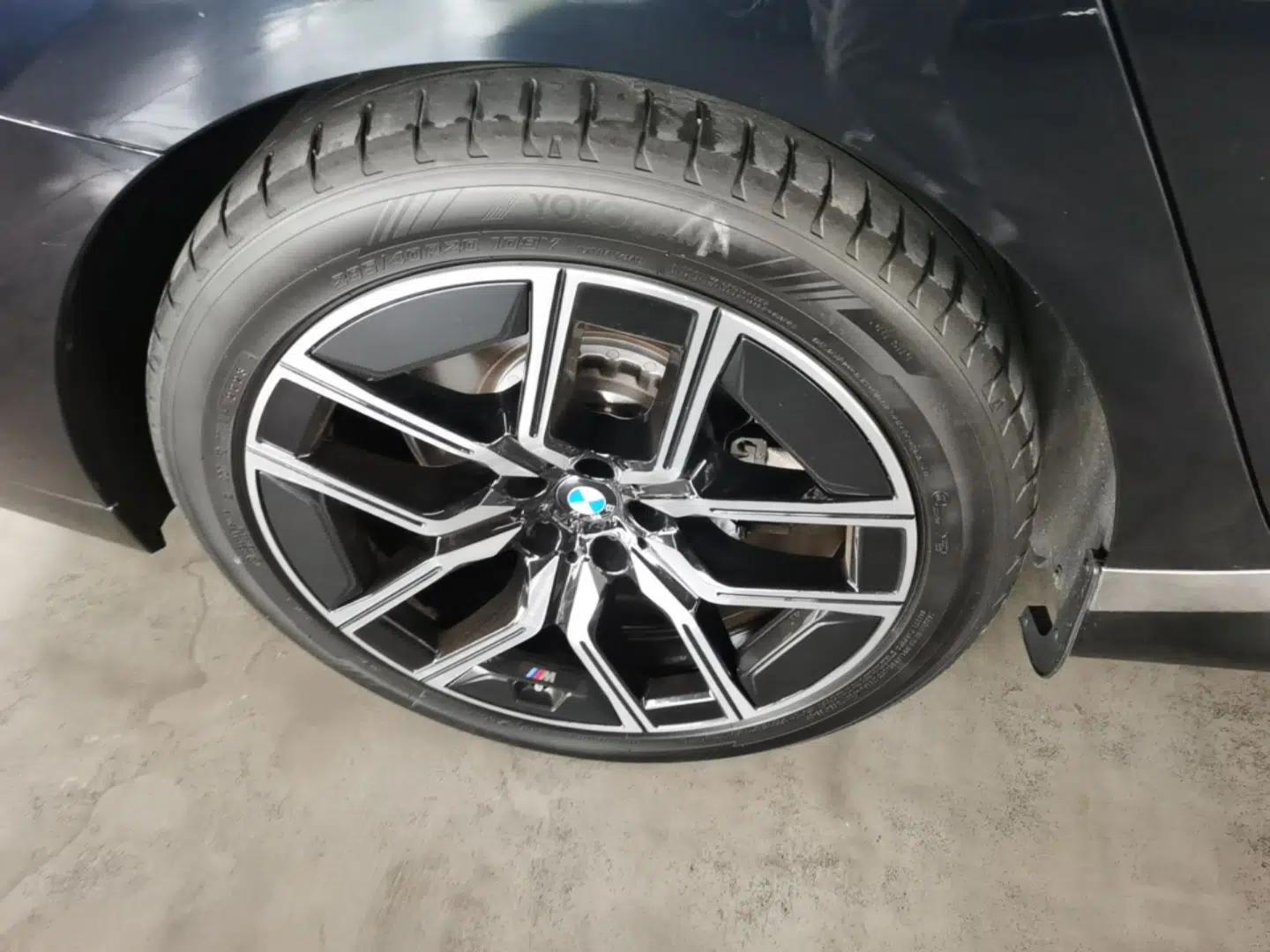 BMW i7 2023 eDrive50L Leading M Sport Package — миниатюра 16