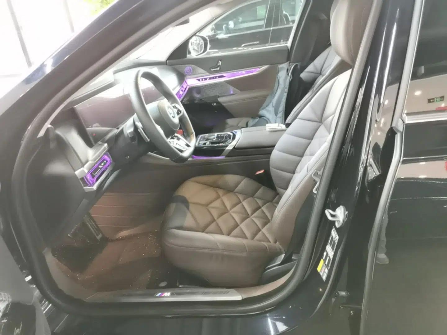 BMW i7 2023 eDrive50L Leading M Sport Package — миниатюра 22