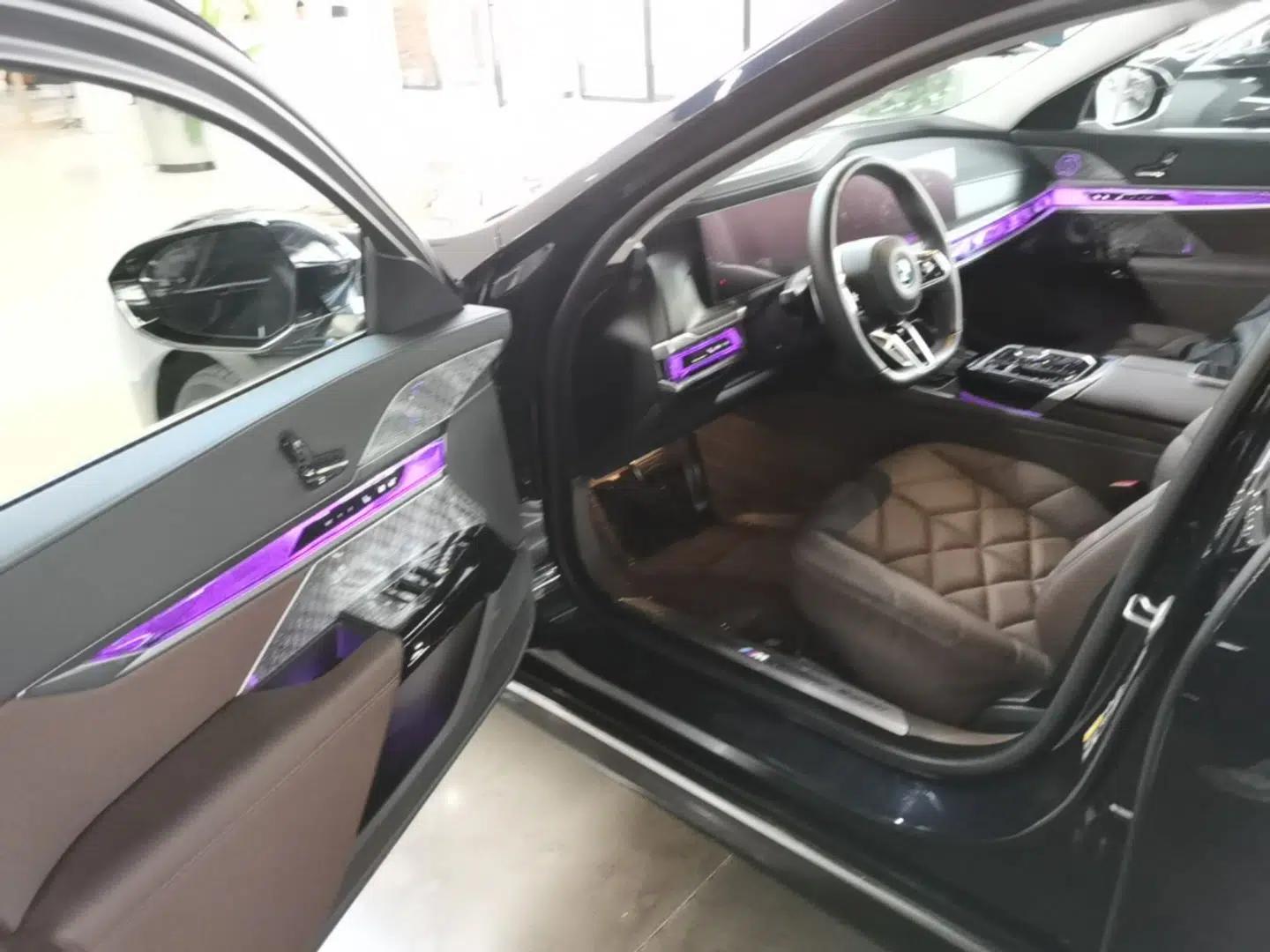 BMW i7 2023 eDrive50L Leading M Sport Package — миниатюра 23