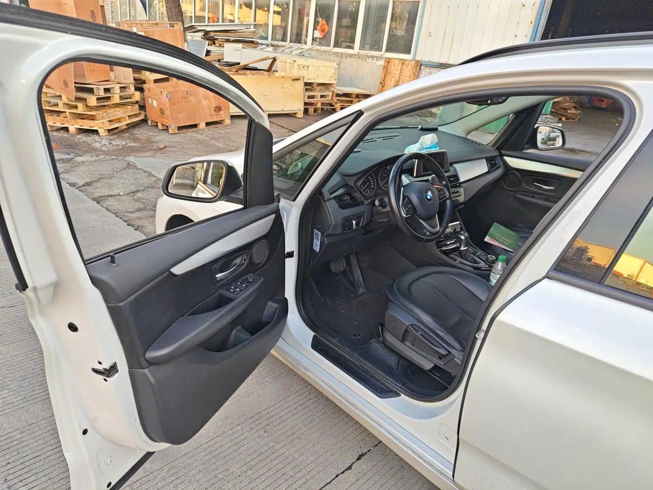 BMW 2 Series Active Tourer 2015 218i Leading Model — миниатюра 16