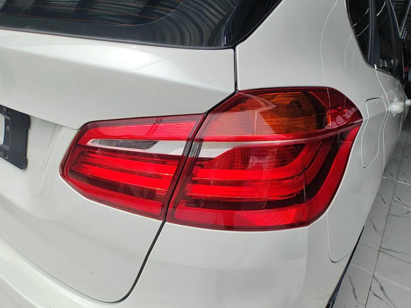 BMW 2 Series Active Tourer 2016 220i Luxury Edition — миниатюра 9