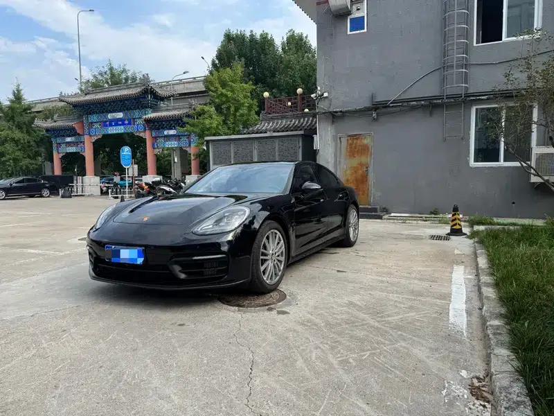 2023 Panamera 2.9T Platinum Edition — миниатюра 1
