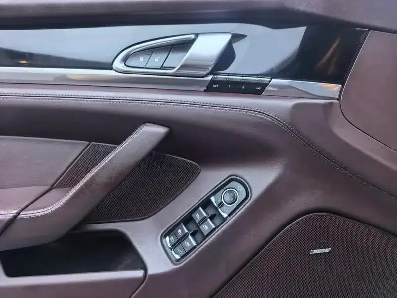 2014 Panamera 4 3.0T — миниатюра 23