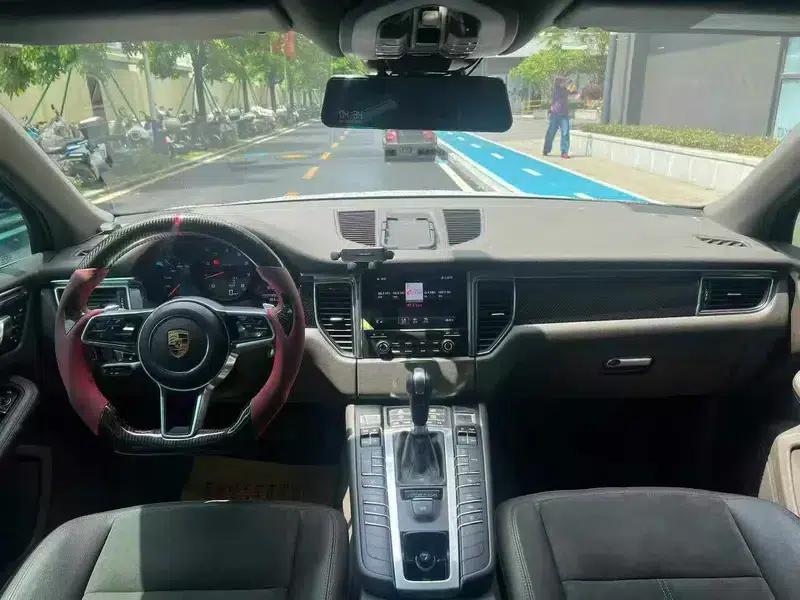 2017 Macan 2.0T — миниатюра 6