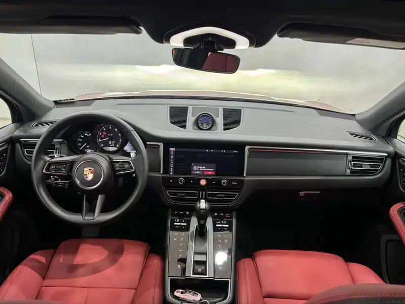 2023 Macan 2.0T — миниатюра 18