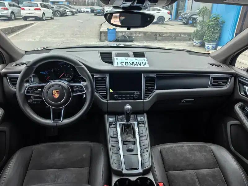 2017 Macan 2.0T — миниатюра 12