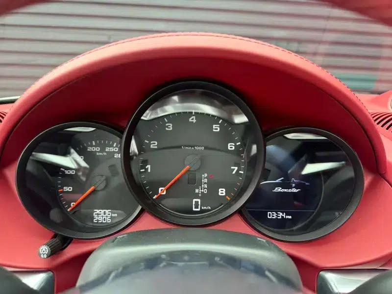 2023 Porsche 718 Boxster 2.0T — миниатюра 9