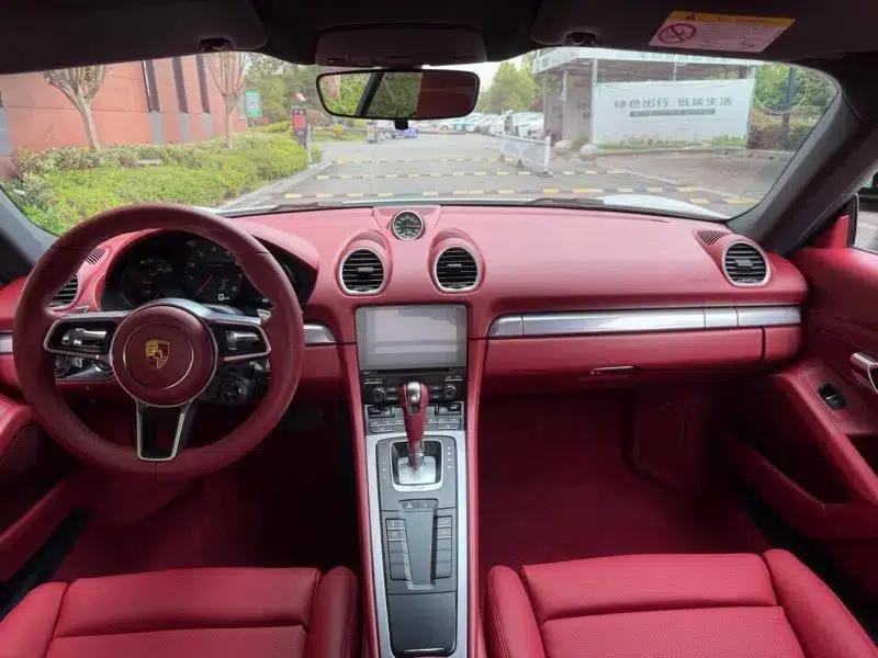 Porsche 718 Cayman 2018 2.0T — миниатюра 10