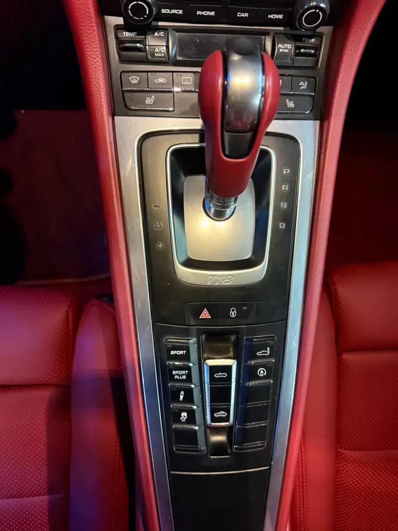 2018 Porsche 718 Boxster 2.0T — миниатюра 14