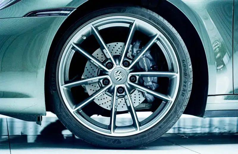 2023 Porsche 911 Carrera 3.0T — миниатюра 8