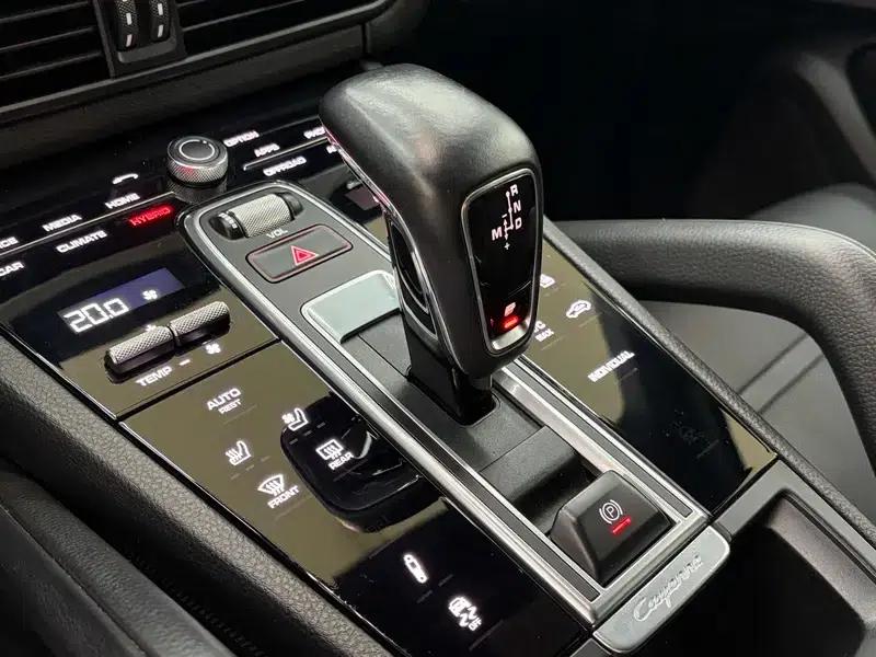 Cayenne E-Hybrid 2021 Cayenne E-Hybrid 2.0T — миниатюра 11