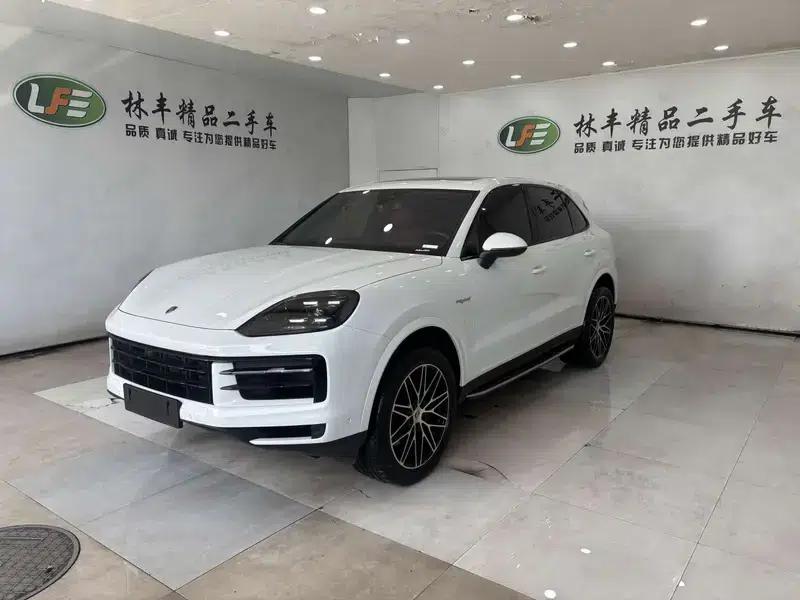 Cayenne E-Hybrid 2024 Cayenne E-Hybrid 2.0T — миниатюра 1