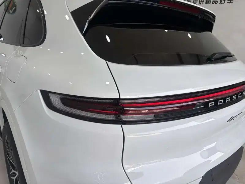 Cayenne E-Hybrid 2024 Cayenne E-Hybrid 2.0T — миниатюра 12